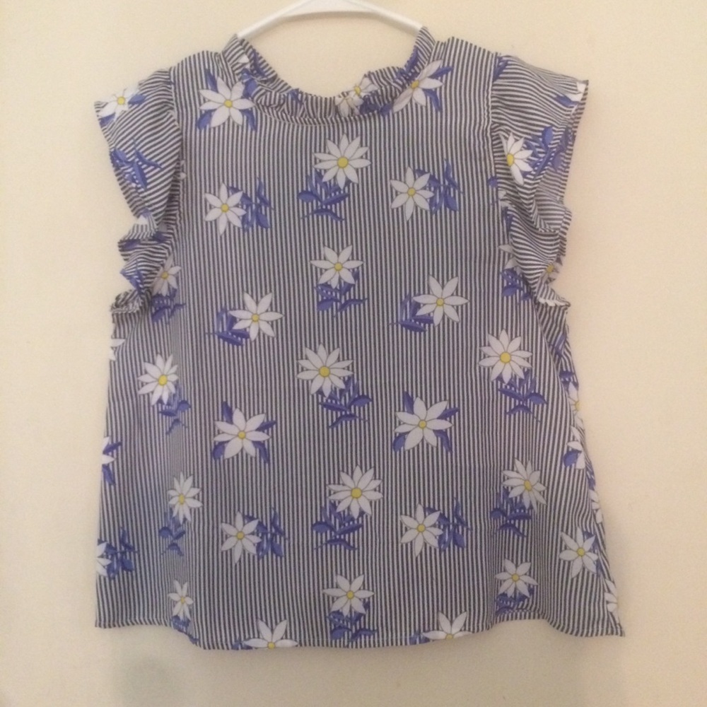 ruffle sleeve blouse